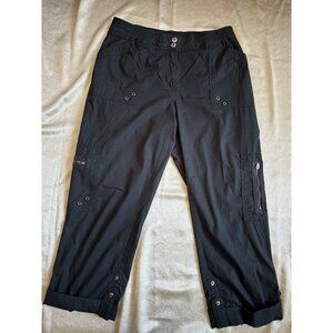 Chicos Cargo Pants .5 Womens Black Stretch Twill Crop Capri Boyfriend Zip Pocket